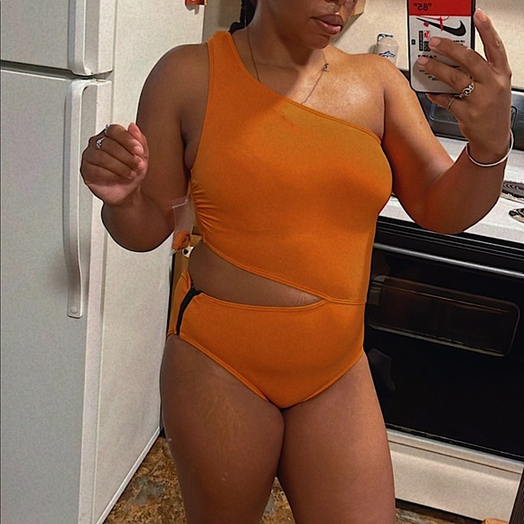 NWOT MIchael Kors Swimsuit - Picture 3 of 5